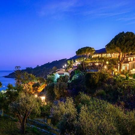 Hotel Baia Imperiale Spiaggia di Cavoli Εξωτερικό φωτογραφία