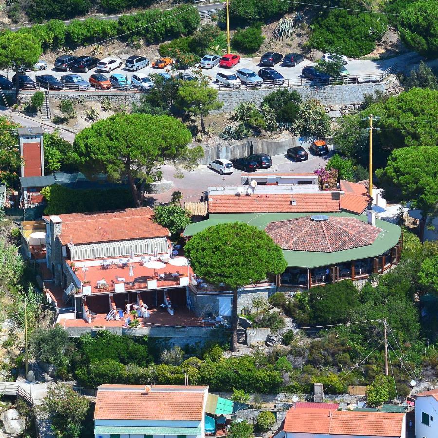 Hotel Baia Imperiale Spiaggia di Cavoli Εξωτερικό φωτογραφία