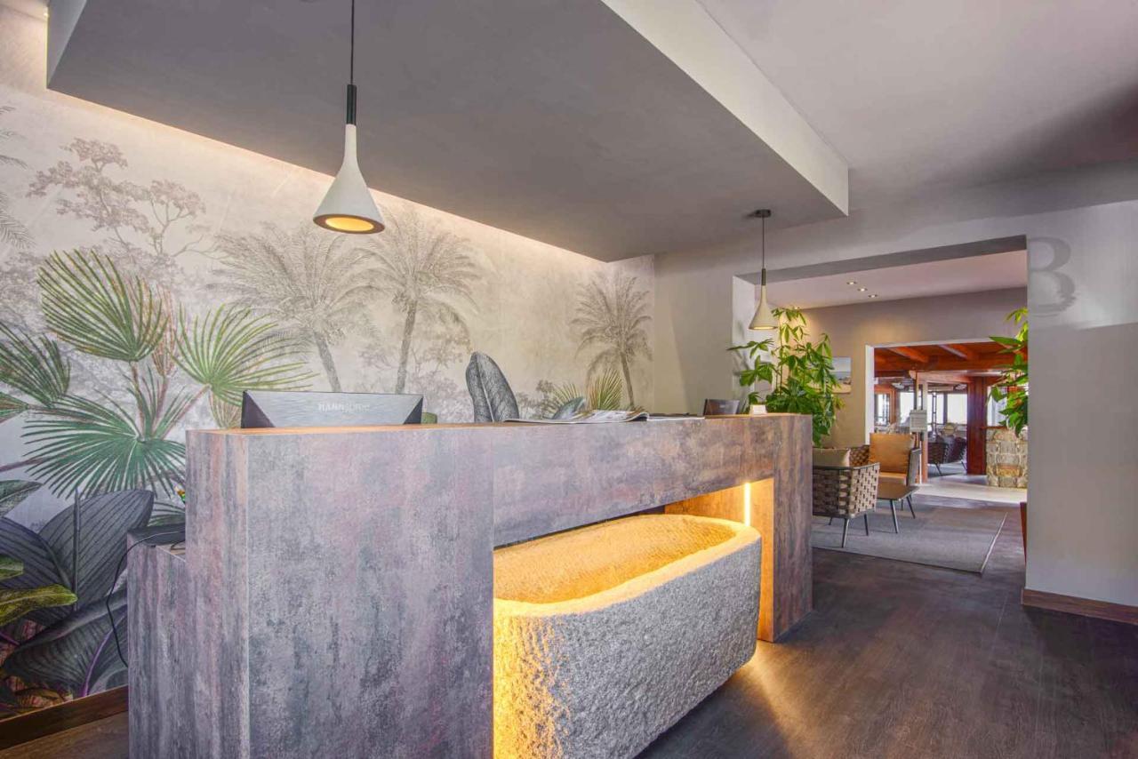 Hotel Baia Imperiale Spiaggia di Cavoli Εξωτερικό φωτογραφία