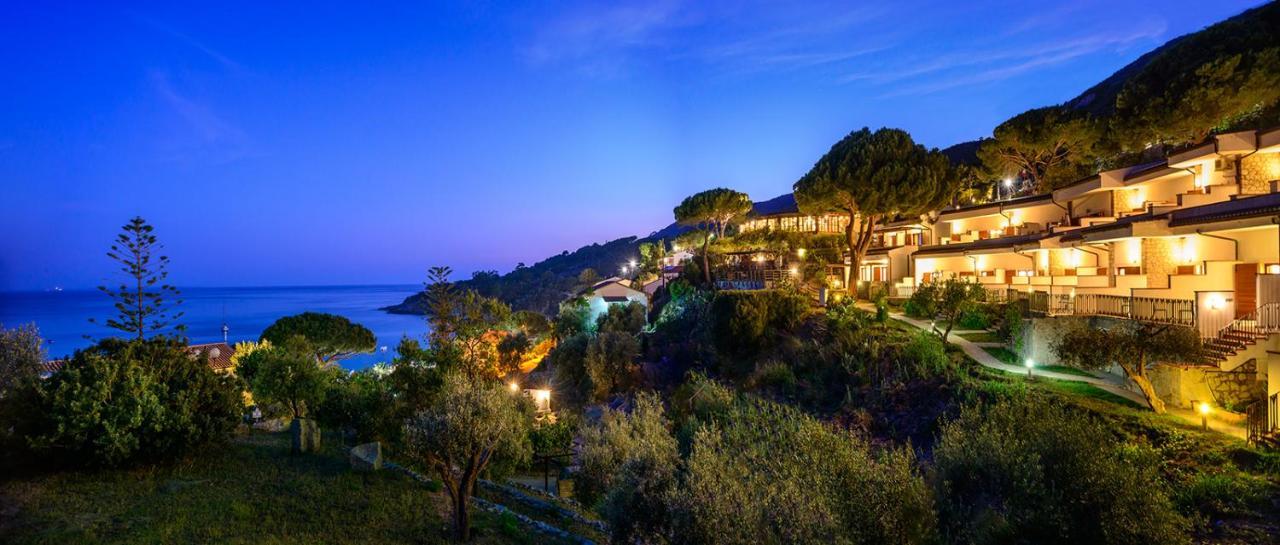 Hotel Baia Imperiale Spiaggia di Cavoli Εξωτερικό φωτογραφία