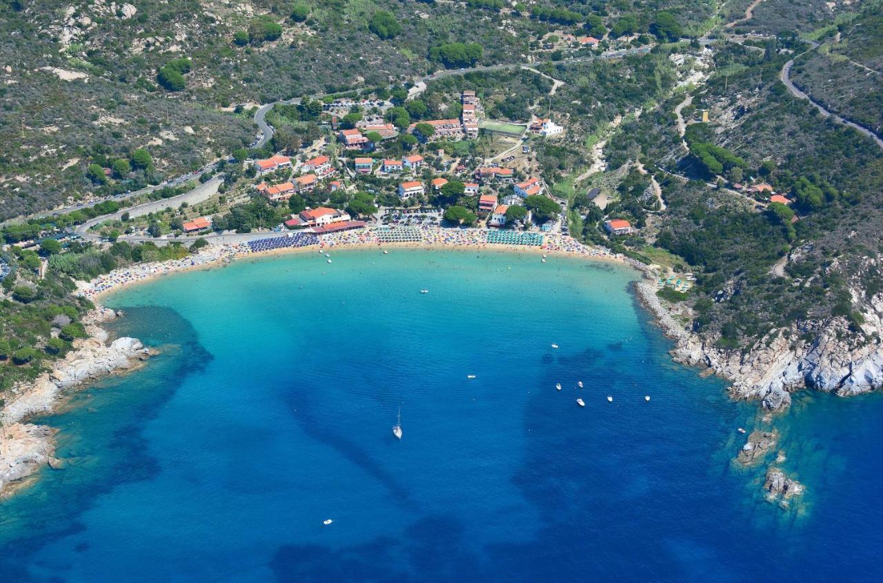 Hotel Baia Imperiale Spiaggia di Cavoli Εξωτερικό φωτογραφία
