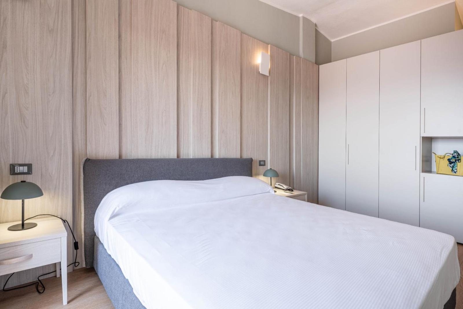 Hotel Baia Imperiale Spiaggia di Cavoli Εξωτερικό φωτογραφία