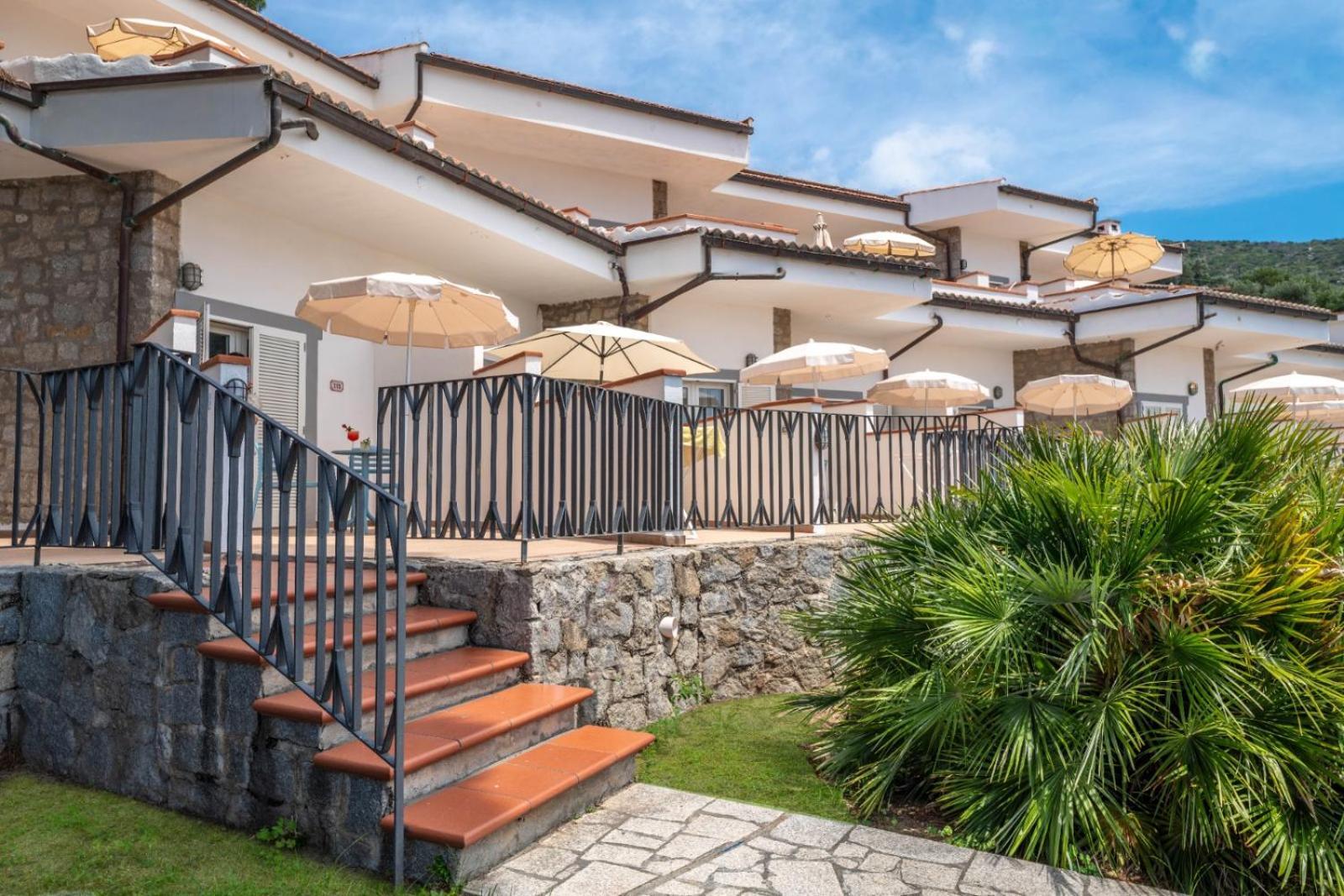 Hotel Baia Imperiale Spiaggia di Cavoli Εξωτερικό φωτογραφία